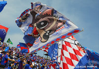 【甲府】5月の湘南戦で芸能人チーム『SWERVES』と甲府OBが対戦