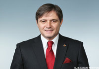 【名古屋】ストイコビッチ氏が旭日小綬章受章