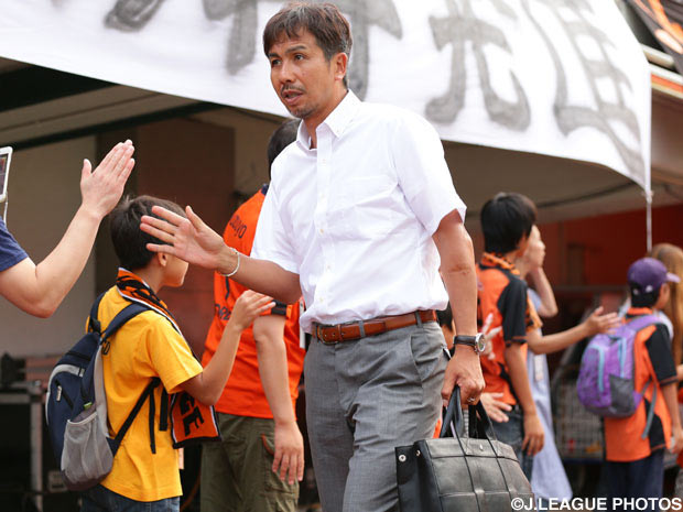 【清水】夏季選手着用モデル半袖Yシャツ＆スラックスを限定販売