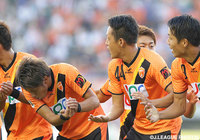 【サマリー：明治安田Ｊ３ 第26節】首位・山口の岸田がハットトリック！琉球に5発大勝