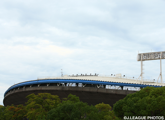 準々決勝第2戦の開催会場は神戸総合運動公園ユニバー記念競技場に変更となりました（2014年9月20日撮影）