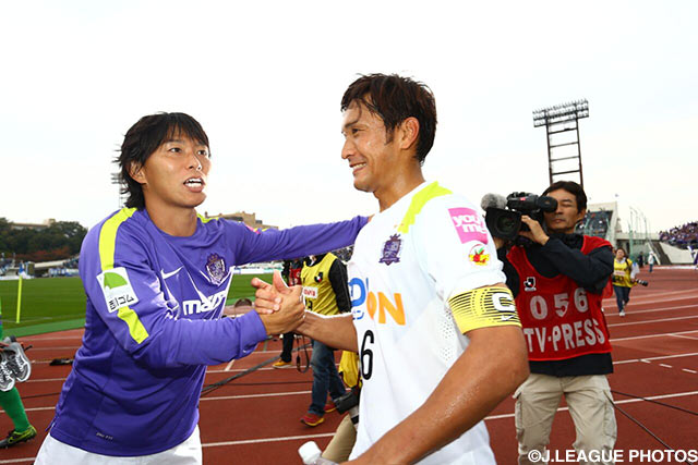 【レポート：明治安田Ｊ１ 2nd 第16節】広島に流れを引き寄せた守護神と球際の攻防戦