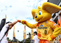 【清水】パルちゃんとオレンジウェーブが「アグリフェスタしみず」に参加