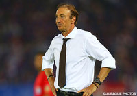 【横浜FM】エリク モンバエルツ監督との契約を更新