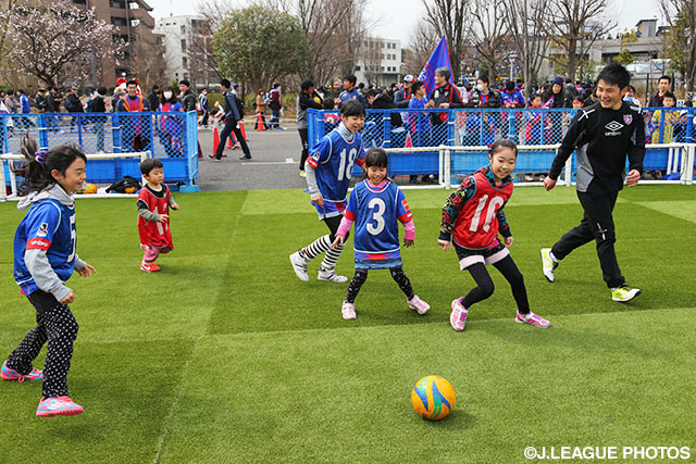 【FC東京】ネパールにてサッカー教室・バレーボール教室を実施