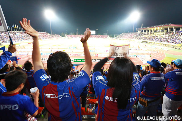 ホーム開幕戦スペシャルLIVEに「LEGEND」が出演【甲府】