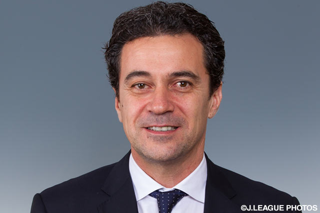 フィッカデンティ監督がオフィシャルショップ開店セレモニーに出席【鳥栖】