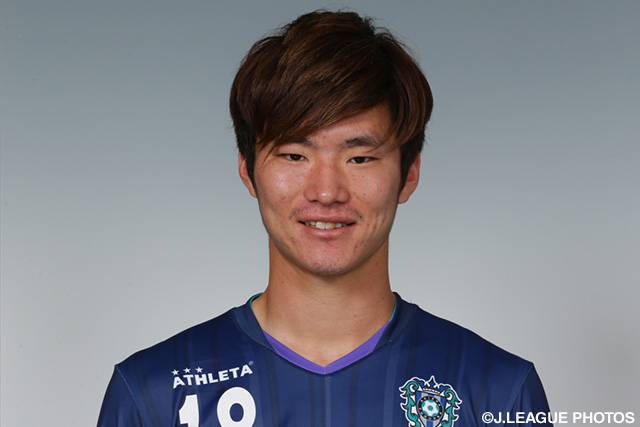 一般女性との入籍を発表したDF亀川