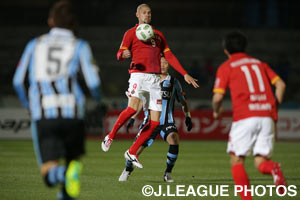 スピード感あふれるサッカーで上位につける名古屋。シモビッチの決定力も特筆すべきだ
