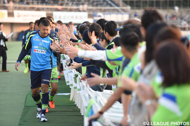 4/16 鹿島戦「選手とハイタッチ」参加者を募集【湘南】