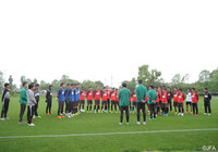 Ｕ－23日本代表の手倉森監督が熊本を激励【明治安田Ｊ２】