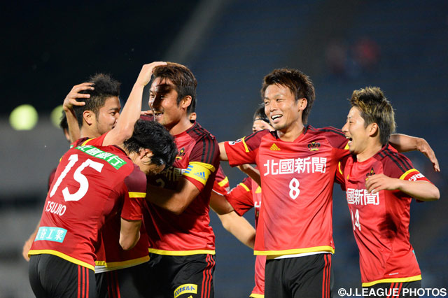金沢が愛媛に勝利！3戦負けなしで最下位脱出！【サマリー：明治安田Ｊ２ 第8節】