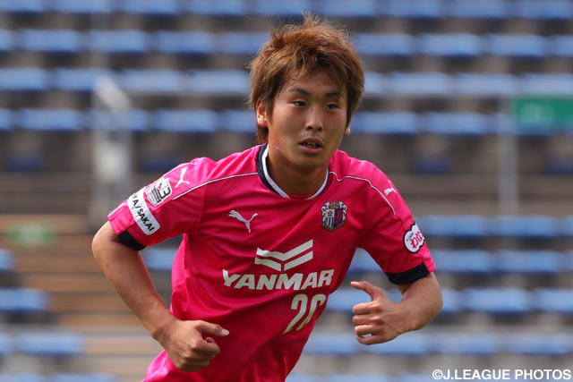 MF秋山が右膝関節軟骨損傷で手術【Ｃ大阪】