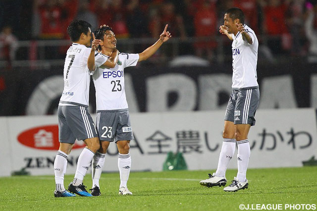 金沢に完封勝利の松本が4位浮上！愛媛vs東京Ｖはスコアレスドローに【サマリー：明治安田Ｊ２ 第15節】