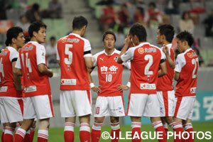 苦境に立たされている熊本だが、被災地に勇気を与えるべく必死にピッチを疾走し続けている