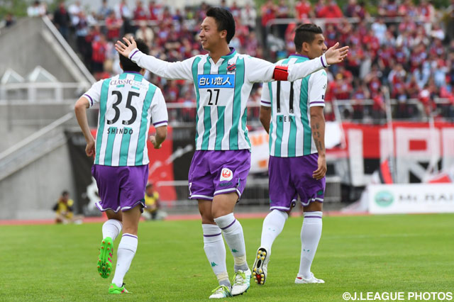 札幌がゴールラッシュで横浜FCを一蹴 熊本はホーム再開試合を勝利で飾れず【サマリー：明治安田Ｊ２ 第21節】