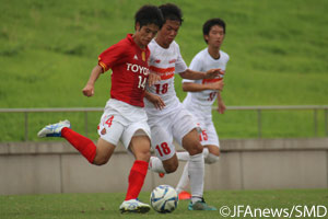 杉浦 文哉（#14）のゴールで1度は勝ち越したが、後半に逆転された名古屋U18。これで4試合勝ち星から遠ざかっている
