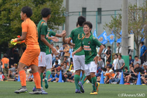 嵯峨 理久(#8)のゴールで首位決戦を制した青森山田。市立船橋との勝点差を3に広げた