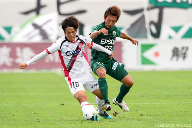 水戸に勝利した札幌が首位を快走！松本vs岡山の上位対決はドロー決着【サマリー：明治安田Ｊ２ 第35節】