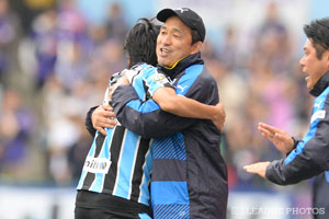 ステージ優勝を逃した川崎Ｆだが、年間勝点1位の可能性を残す。いかなる決着を見るか