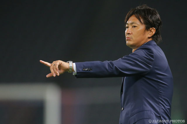 篠田監督との契約を更新【FC東京】