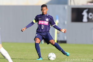 チームのキャプテンを務める広島のイヨハ。安定した守備でチームをけん引する