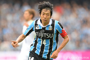 年間を通して攻撃的なサッカーを展開し続けた川崎Ｆ。チームの柱、中村 憲剛は年間最優秀選手に選出された