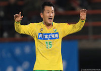 DF富澤、FWホニが加入【新潟】