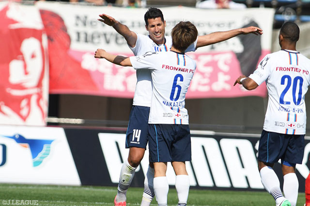横浜FCがイバのハットで首位浮上！名古屋が2位に【サマリー：明治安田Ｊ２ 第10節】