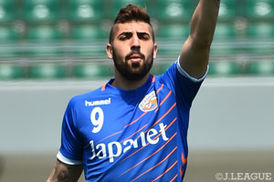 6位まで浮上してきた長崎。なんといってもエースのファンマの活躍が光る