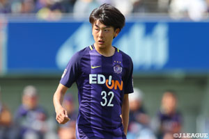 苦戦が続く広島は、鳥栖と対戦。前節、公式戦デビューを飾った松本ら若い力を起爆剤としたいところだ。