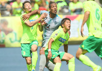 千葉とドローの福岡が首位堅持 3試合ぶり勝利の湘南が2位浮上【サマリー:明治安田J2 第18節】