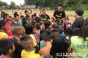 本田氏が子供たちに夢の大切さを語り掛ける
