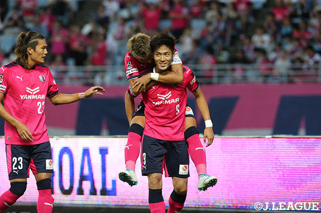Ｃ大阪、電光石火のゴールラッシュで浦和を粉砕！4連勝で首位快走!!【サマリー：明治安田Ｊ１ 第22節】