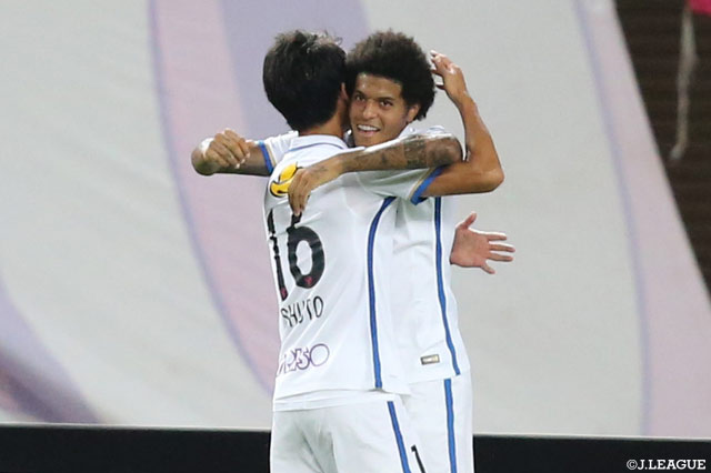 鹿島がレアンドロの一撃で首位攻防戦を制す！FC東京に勝利した横浜FMは14試合負けなしに【サマリー：明治安田Ｊ１ 第24節】