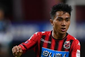 すでに存在感を示しているチャナティップ。フィジカルと守備面で適応できれば面白い逸材