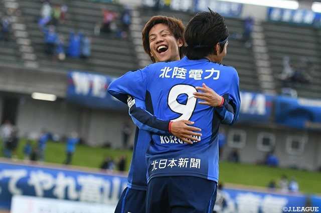 富山と鹿児島の上位陣がともに勝利！福島はニウドの2ゴールで逆転勝利を収める【サマリー：明治安田Ｊ３ 第27節】