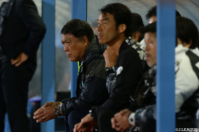 横浜FCが終盤に追いつかれ手痛いドロー【サマリー：明治安田Ｊ２ 第38節】