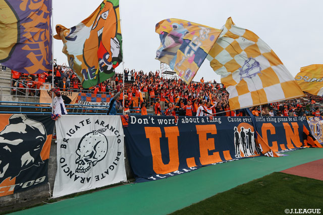 明治大よりDF山﨑の加入が決定【愛媛】