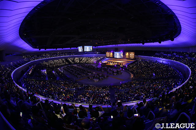 12/５（火）16時20分～２０１７Ｊリーグアウォーズ選手到着時のインタビューをライブ配信！