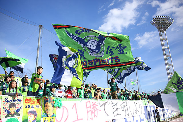 山梨学院大よりMF小林が加入【鳥取】