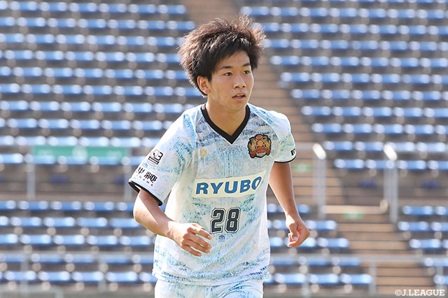 琉球よりMF名倉が完全移籍加入【長崎】