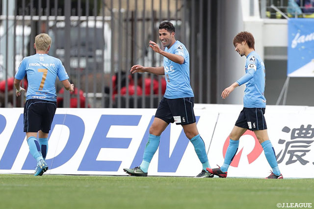 横浜FCがイバのゴールで今季初勝利！福岡は2点のリードを奪うも後半に追いつかれドロー【サマリー：明治安田Ｊ２ 第2節】