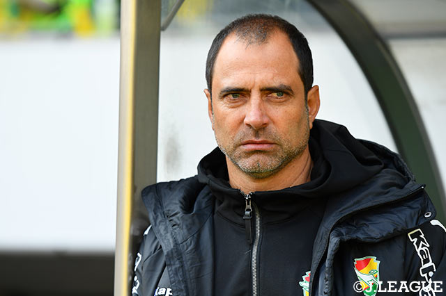 前節、「勝つため」に先発を6人入れ替えたエスナイデル監督(千葉)。連勝に向けどのような采配を展開するのか