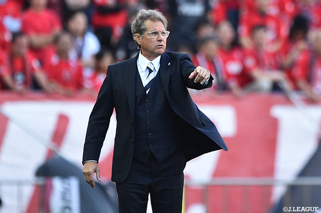 鹿島vs浦和の一戦も見逃せないカードに。浦和を率いるのは、かつて鹿島に黄金期をもたらしたオズワルド オリヴェイラ監督である