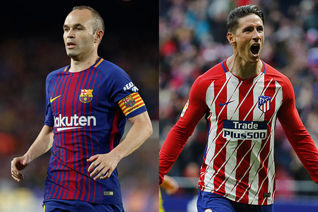 神戸のイニエスタ(左)と鳥栖のフェルナンド トーレス(右)