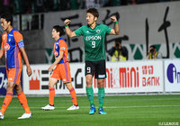 高崎の2ゴールで新潟に快勝した松本が首位に浮上！栃木は連敗を6でストップ【サマリー：明治安田Ｊ２ 第22節】