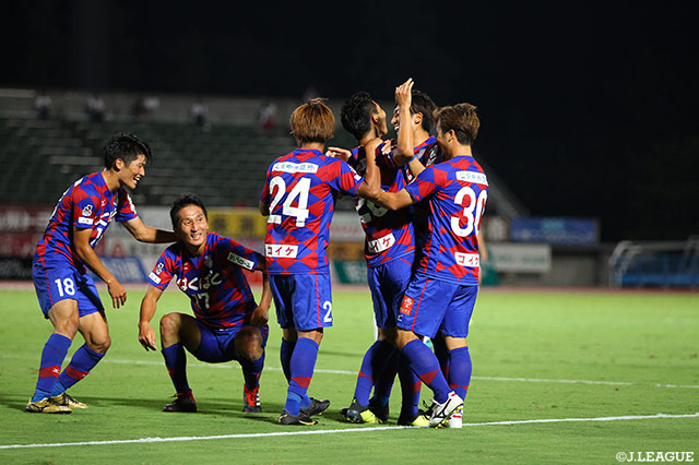 甲府が5試合ぶりの勝利で13位浮上！讃岐は土壇場で同点に追いつく【サマリー：明治安田Ｊ２ 第26節 第32節】