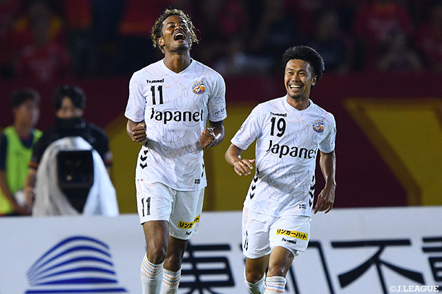 長崎は、前節ハットトリックを達成し8試合ぶりとなる白星をもたらした鈴木 武蔵(#11)が、今節もカギを握る存在となりそうだ