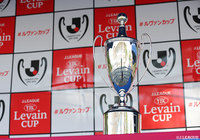 準決勝 第1戦 県立カシマサッカースタジアムにＪリーグYBCルヴァンカップ（スポンサー杯）を展示！【ルヴァンカップ】
